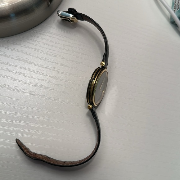 Gucci watch - Picture 5 of 5